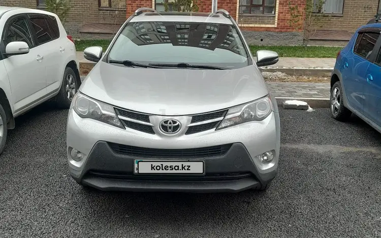 Toyota RAV4 2014 годаfor12 200 000 тг. в Караганда