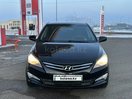 Hyundai Accent 2015 года за 5 490 000 тг. в Караганда – фото 2