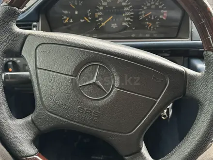 Mercedes-Benz E 300 1990 года за 2 800 000 тг. в Караганда – фото 4