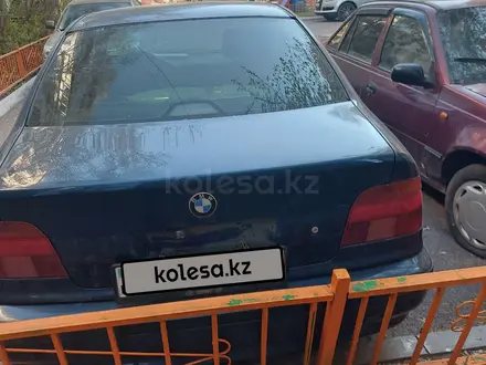 BMW 528 1997 года за 1 900 000 тг. в Астана