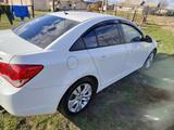 Chevrolet Cruze 2015 года за 3 500 000 тг. в Уральск – фото 3