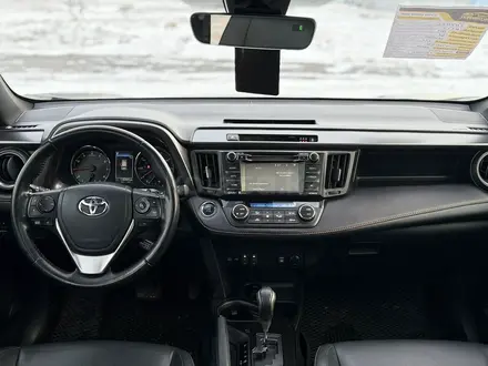 Toyota RAV4 2017 года за 10 900 000 тг. в Актобе – фото 14