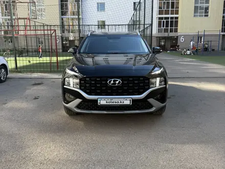 Hyundai Santa Fe 2021 года за 12 300 000 тг. в Астана