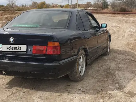 BMW 520 1990 года за 1 900 000 тг. в Сатпаев – фото 4