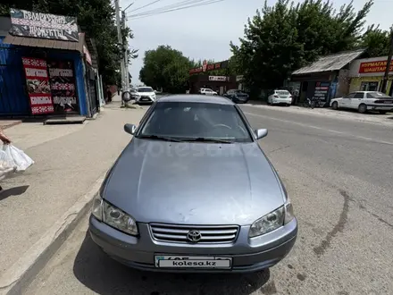 Toyota Camry 2000 года за 2 550 000 тг. в Алматы – фото 5