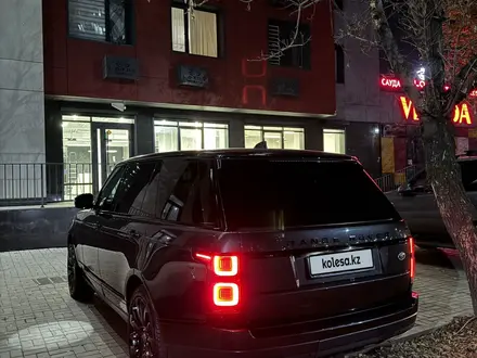 Land Rover Range Rover 2019 года за 61 000 000 тг. в Алматы – фото 3