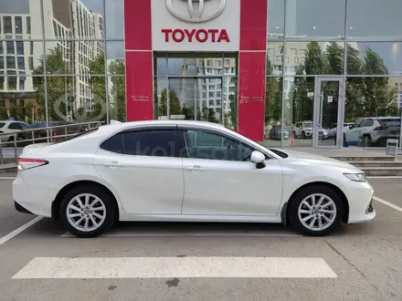 Toyota Camry 2021 года за 13 000 000 тг. в Астана – фото 12