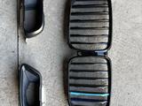 Рещетка радиатора и насадки на выхлоп BMW X5 M original за 200 000 тг. в Алматы – фото 4