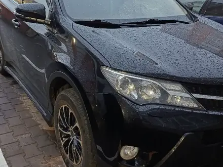 Toyota RAV4 2014 года за 8 500 000 тг. в Уральск – фото 2