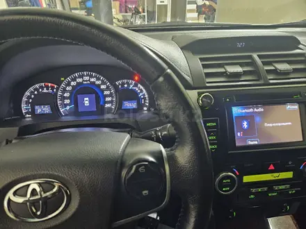 Toyota Camry 2014 года за 10 800 000 тг. в Уральск – фото 4