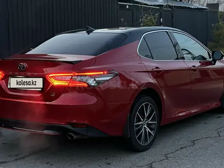 Toyota Camry 2021 года за 14 000 000 тг. в Алматы – фото 4