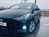 Hyundai Solaris 2022 года за 7 500 000 тг. в Актау