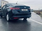 Hyundai Solaris 2022 года за 7 500 000 тг. в Актау – фото 5