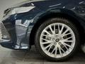 Toyota Camry Luxe 2018 года за 16 300 000 тг. в Астана – фото 16