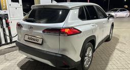 Toyota Corolla Cross 2024 года за 11 085 000 тг. в Актобе