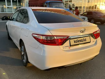 Toyota Camry 2015 года за 9 300 000 тг. в Талдыкорган – фото 2