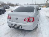 Volkswagen Passat 2010 годаfor4 300 000 тг. в Астана – фото 2