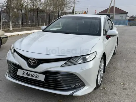 Toyota Camry 2019 года за 15 100 000 тг. в Кызылорда