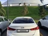 Hyundai Elantra 2017 года за 7 000 000 тг. в Шымкент – фото 2