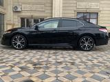 Toyota Camry 2020 года за 11 800 000 тг. в Астана – фото 3