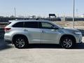 Toyota Highlander 2018 года за 16 200 000 тг. в Атырау – фото 3