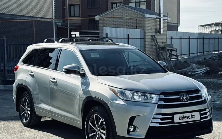 Toyota Highlander 2018 года за 16 200 000 тг. в Атырау