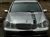 Mercedes-Benz C 200 2001 года за 2 950 000 тг. в Усть-Каменогорск