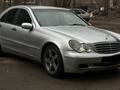 Mercedes-Benz C 200 2001 года за 2 950 000 тг. в Усть-Каменогорск – фото 4