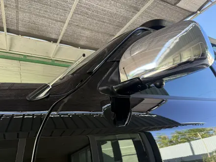 Nissan Patrol 2022 года за 43 500 000 тг. в Алматы – фото 19