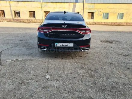 Hyundai Grandeur 2017 года за 11 000 000 тг. в Жезказган – фото 2