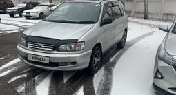 Toyota Ipsum 1998 года за 3 450 000 тг. в Усть-Каменогорск