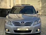 Toyota Camry 2010 года за 8 950 000 тг. в Туркестан – фото 2