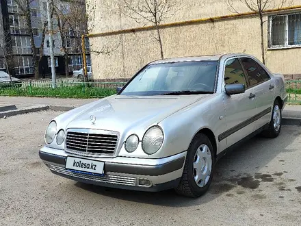 Mercedes-Benz E 280 1998 года за 3 000 000 тг. в Алматы – фото 4
