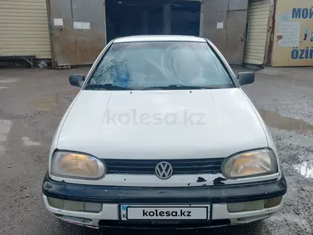 Volkswagen Golf 1994 года за 1 500 000 тг. в Астана – фото 3