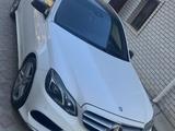 Mercedes-Benz E 200 2014 годаүшін10 800 000 тг. в Актау – фото 3