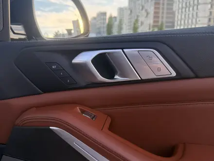 BMW X7 2021 года за 51 000 000 тг. в Астана – фото 11