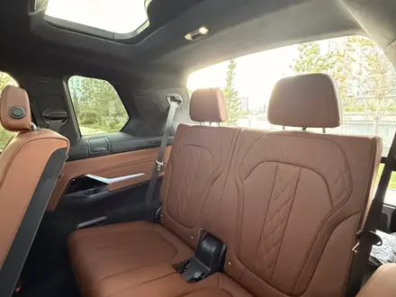 BMW X7 2021 года за 51 000 000 тг. в Астана – фото 18