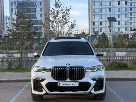BMW X7 2021 года за 51 000 000 тг. в Астана – фото 2