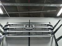 Решетка в радиатора Lexus 600 оригиналfor45 000 тг. в Алматы