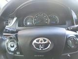 Toyota Camry 2014 года за 9 000 000 тг. в Семей – фото 2
