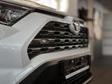 Toyota RAV4 Prestige 2025 года за 20 990 000 тг. в Усть-Каменогорск – фото 5