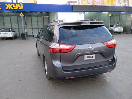 Toyota Sienna 2015 года за 9 000 000 тг. в Атырау – фото 6