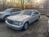 Mercedes-Benz S 320 1996 годаүшін3 800 000 тг. в Караганда