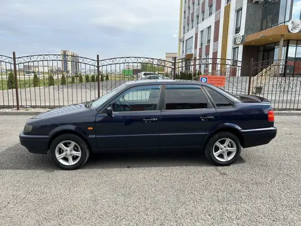 Volkswagen Passat 1994 года за 3 000 000 тг. в Петропавловск – фото 11