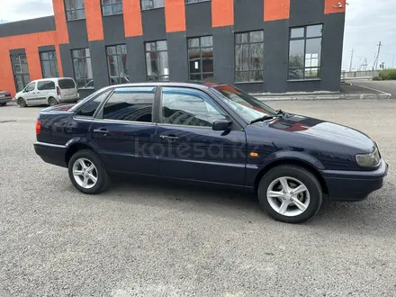 Volkswagen Passat 1994 года за 3 000 000 тг. в Петропавловск – фото 15