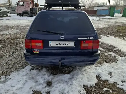 Volkswagen Passat 1994 года за 2 300 000 тг. в Кордай – фото 5