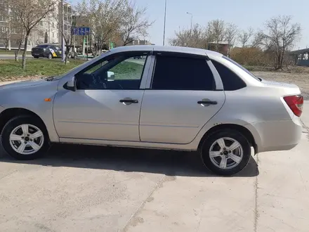 ВАЗ (Lada) Granta 2190 2014 года за 2 500 000 тг. в Семей – фото 2