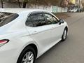 Toyota Camry 2019 года за 12 800 000 тг. в Алматы – фото 4