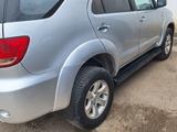 Toyota Fortuner 2007 года за 8 500 000 тг. в Актобе – фото 4