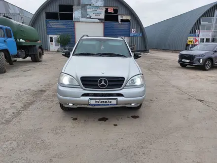 Mercedes-Benz ML 320 1998 года за 3 430 000 тг. в Астана – фото 8